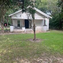 Building Photo - 1005 Wolfe City Dr