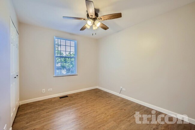 Foto del edificio - 3162 Boothbay Ln