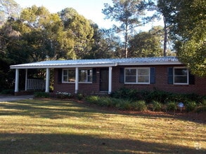 Building Photo - 7 Loganberry Cir