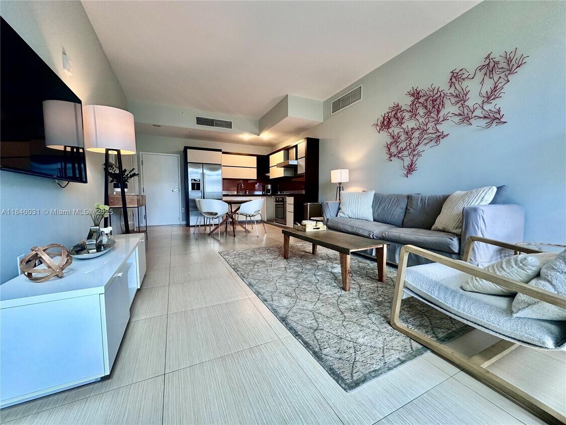 Foto principal - 2100 Park Ave