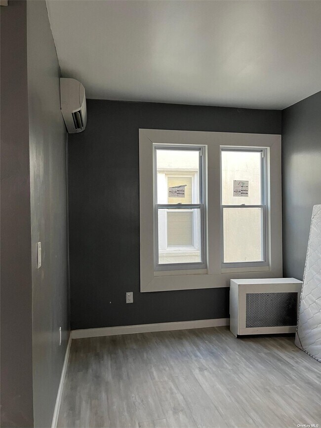 Building Photo - 942 79th St