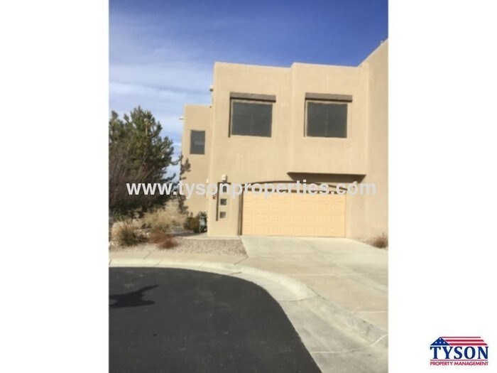 Primary Photo - 8701 Desert Fox Way NE
