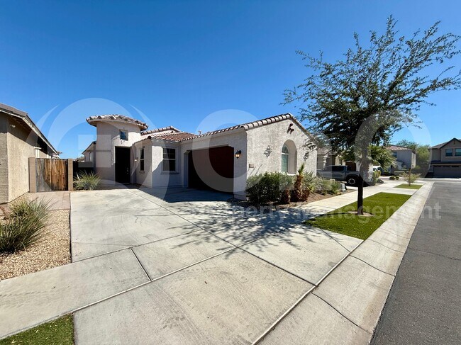 Foto del edificio - 2922 E Wayland Dr