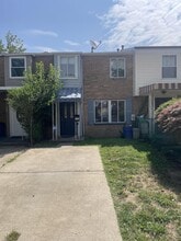 Building Photo - 335 Enright Ct