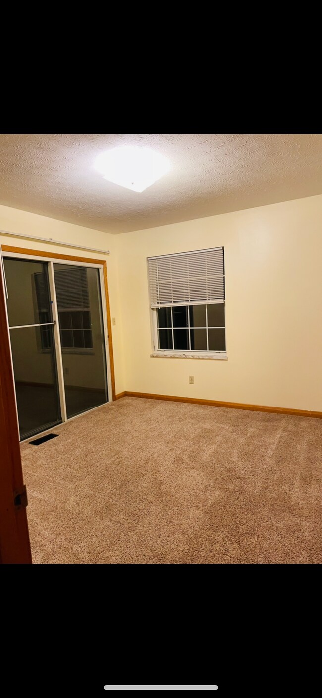 Building Photo - 811 Walker Rd