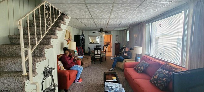 Foto del edificio - 568 N Trenton Ave