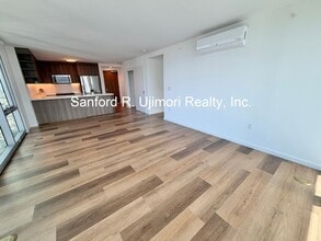 Building Photo - 1515 Liona St