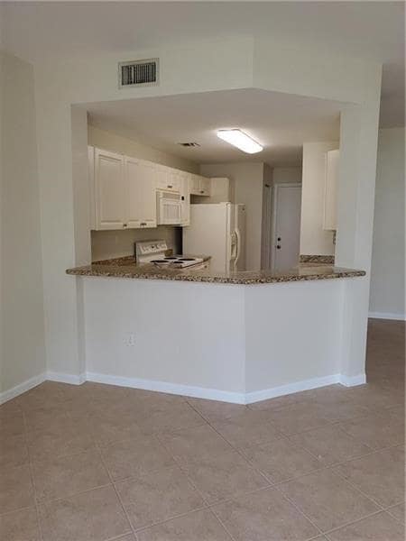 Building Photo - 3002 Deer Creek Country Club Blvd