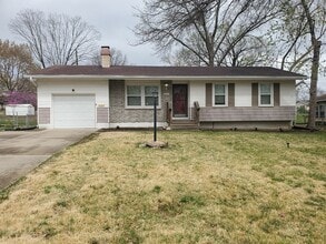 Building Photo - 3200 NE 66th Terrace