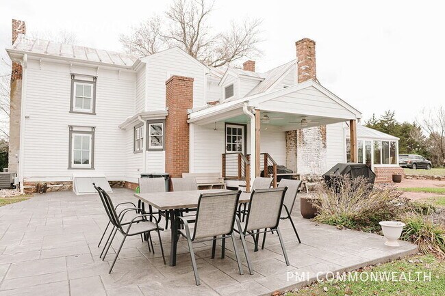 Foto del edificio - 2195 Spotswood Trail