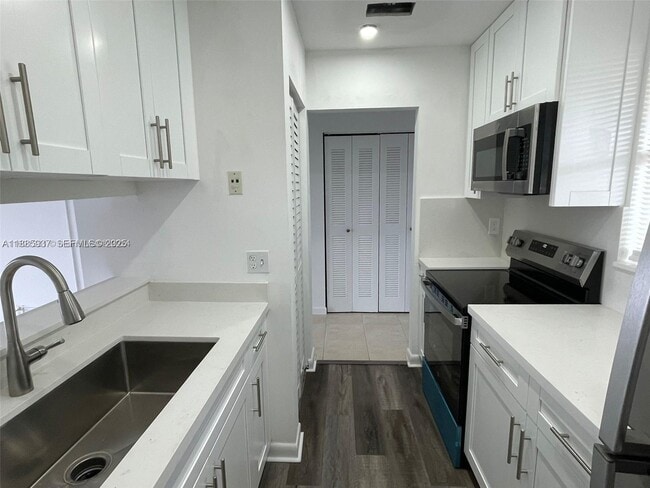 Foto del edificio - 3246 NW 103rd Terrace