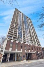 Building Photo - 1636 N Wells St