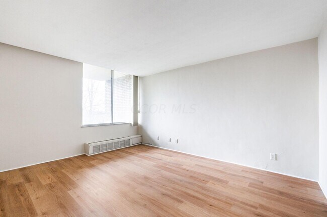 Foto del edificio - 1000 Urlin Ave