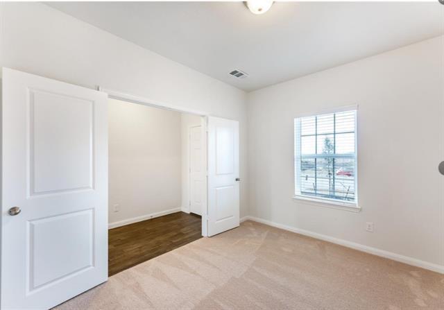 Building Photo - 2052 Crosby Dr