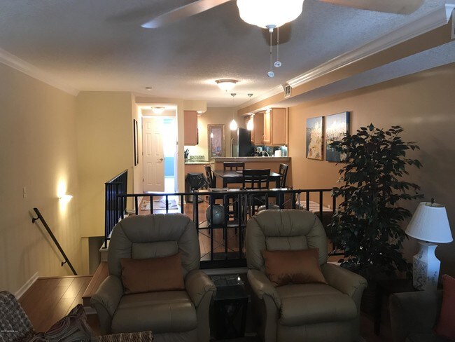 Foto del edificio - 5375 Ortega Farms Blvd