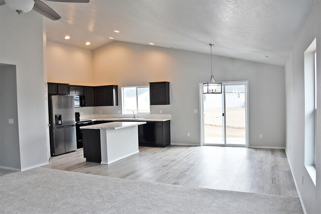 Building Photo - 17668 N Pegram Way