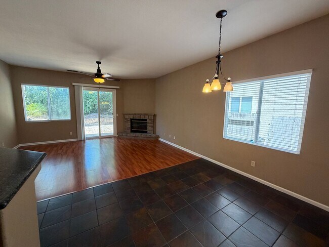 Foto del edificio - Beautiful Home in Cresleigh Ranch Village