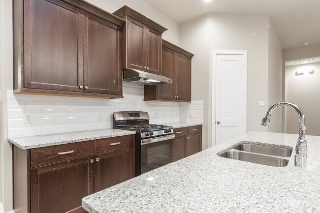 Foto del edificio - 8706 Fox Trail Dr