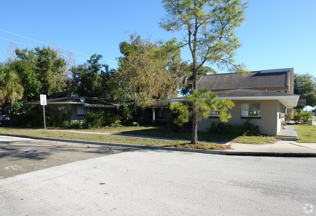 Foto del edificio - 542 Shoreview Ave