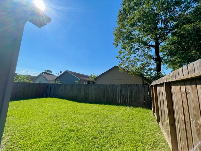 Building Photo - 11835 Greensbrook Forest Dr