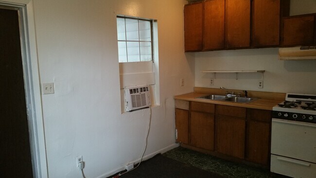 Foto del edificio - 104 N East Ave