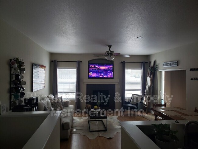 Building Photo - 10327 Baily St