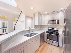 Building Photo - 11188 Provencal Pl