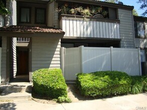 Building Photo - 3 Carriage Way