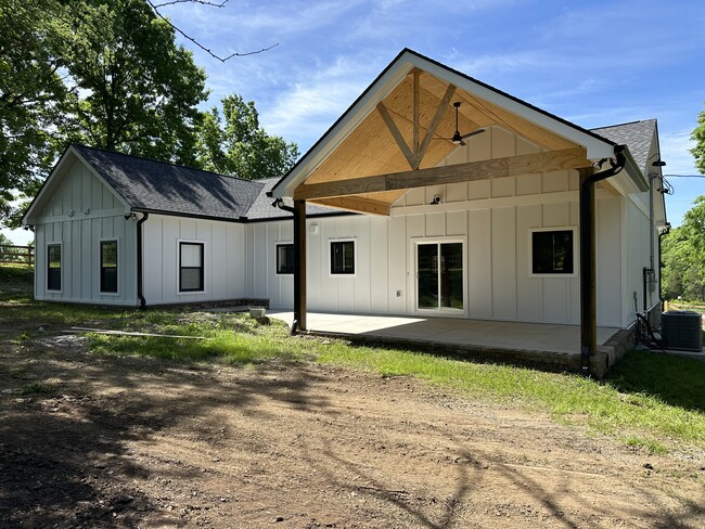 Building Photo - 3525 Fairfield Pike
