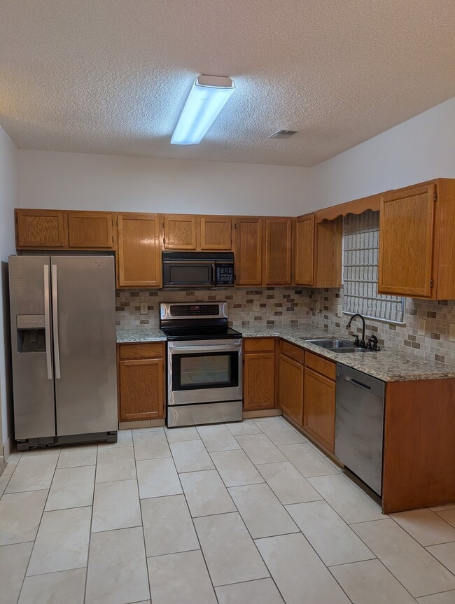 Foto del edificio - 106 Bethany Ln