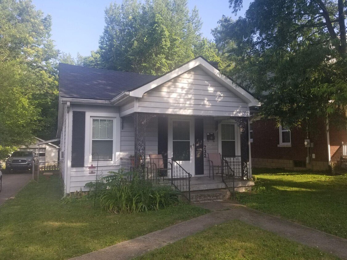 Primary Photo - 232 Bassett Ave