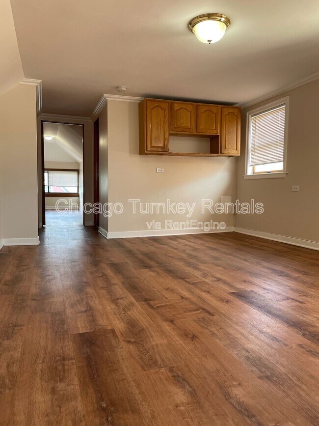 Foto del edificio - 1243 W 31st St