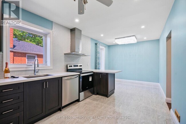 Building Photo - 31 Rossford Rd