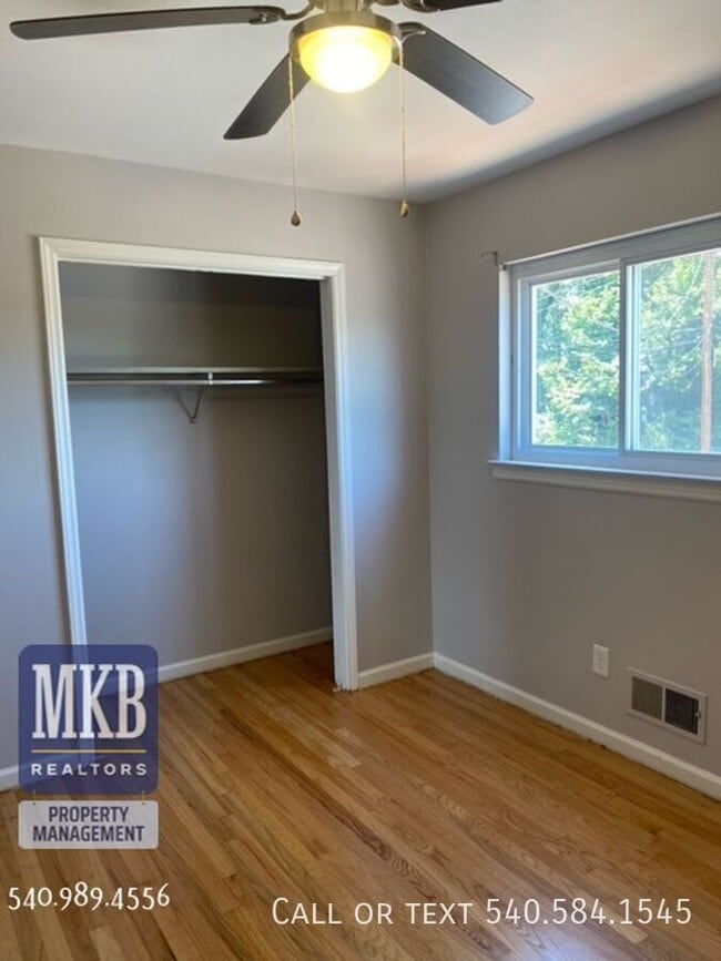 Building Photo - 1817 Bluemont Ave SW