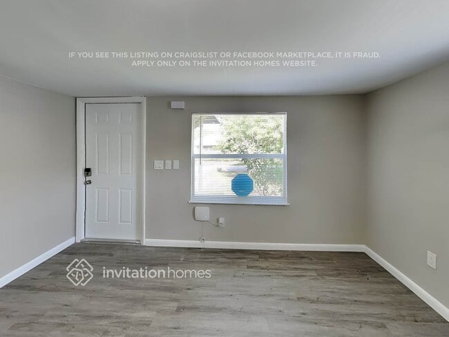 Building Photo - 202 NW 3rd St