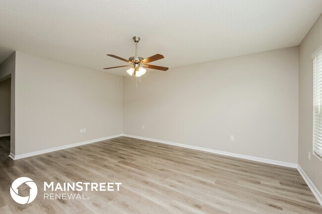 Foto del edificio - 318 Fern Ct