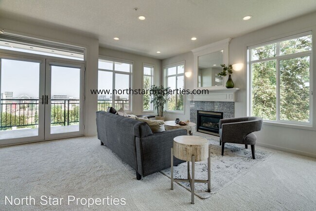 Foto del edificio - 3 br, 2.5 bath House - 1815 SW 16th Ave #301