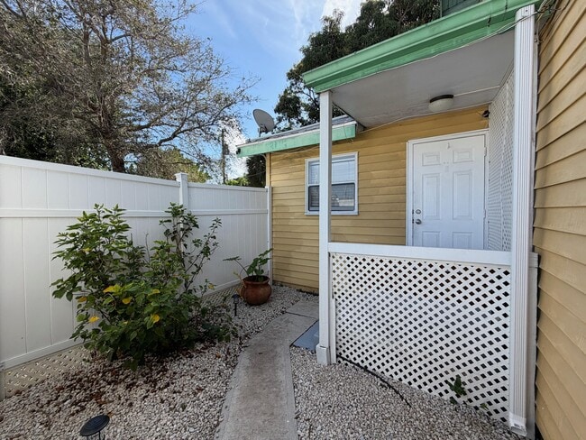 Building Photo - 201 S Swinton Ave