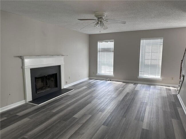 Foto del edificio - 714 Fernstone Trail