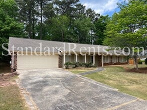 Building Photo - 4072 Plantation Dr