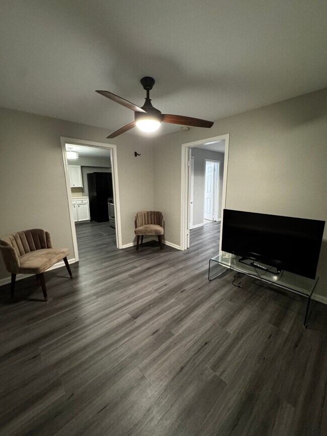 Building Photo - 7837 Dayton St