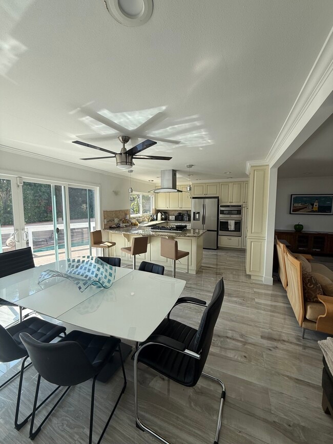 Foto del edificio - 2396 Redlands Dr