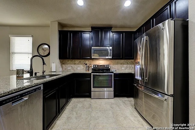Building Photo - 2539 Gato Del Sol