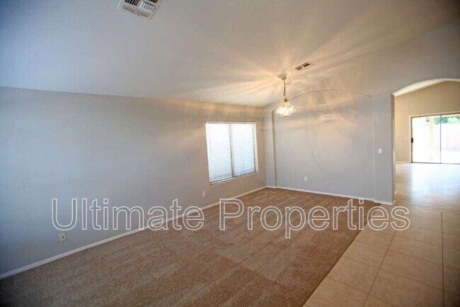 Foto del edificio - 13207 W Tara Ln