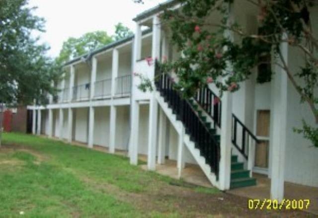 Building Photo - Little Creek Apartments