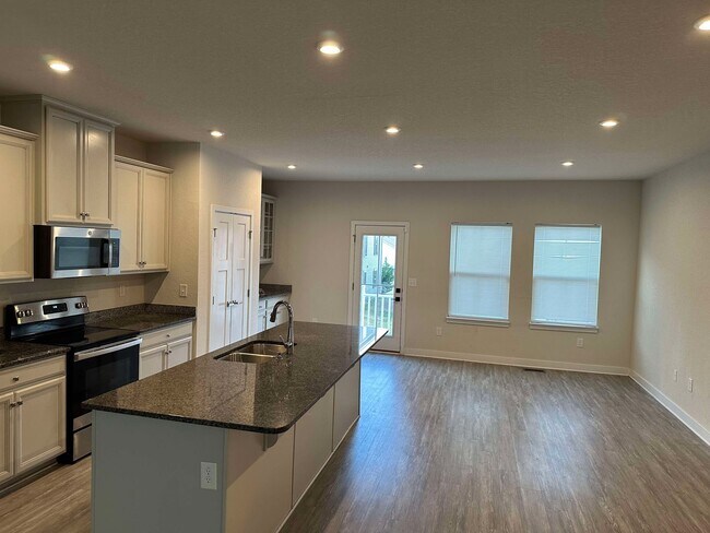 Building Photo - 116 Spring Grove Way