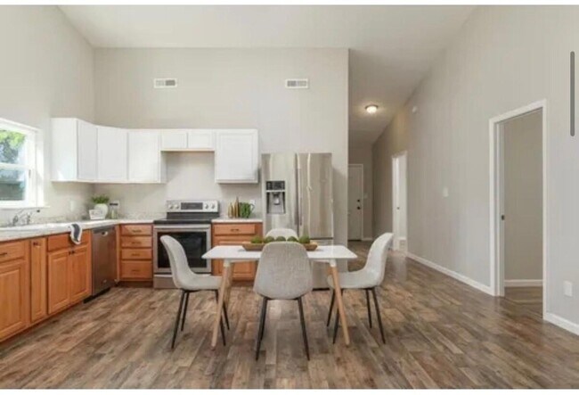 Foto del edificio - 471 Idaho Ave