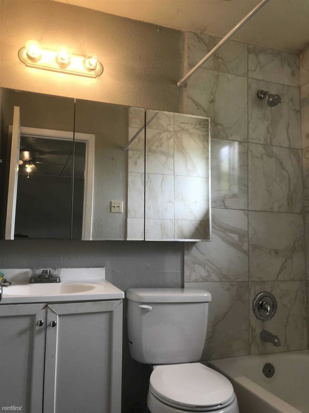 Building Photo - 1 br, 1 bath  - Starlight Apartment # 24
