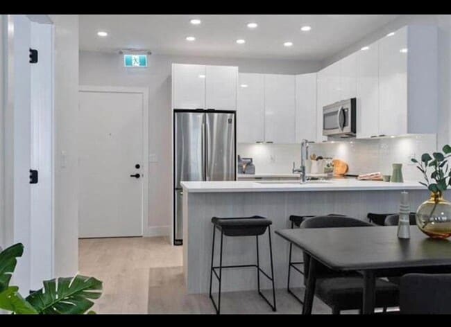 Photo du bâtiment - 20360 Logan Av