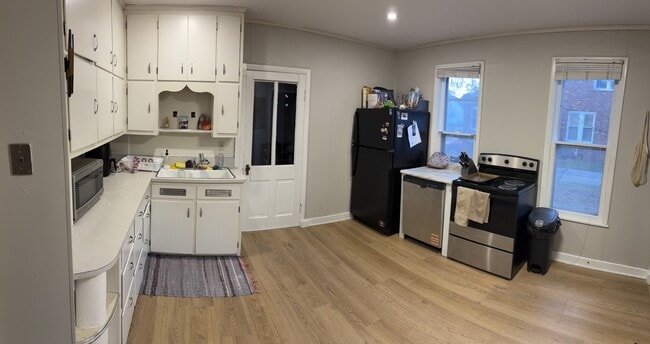 Building Photo - 1923 Clay St